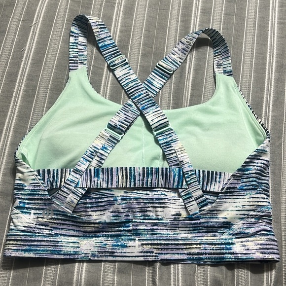 #264 - 🍋 Lululemon Pure Practice Bra Blurry Belle Blue Size: 6 🍋 - Picture 3 of 7